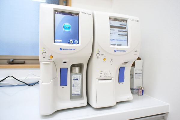 CRP測定器と全自動血球計数器